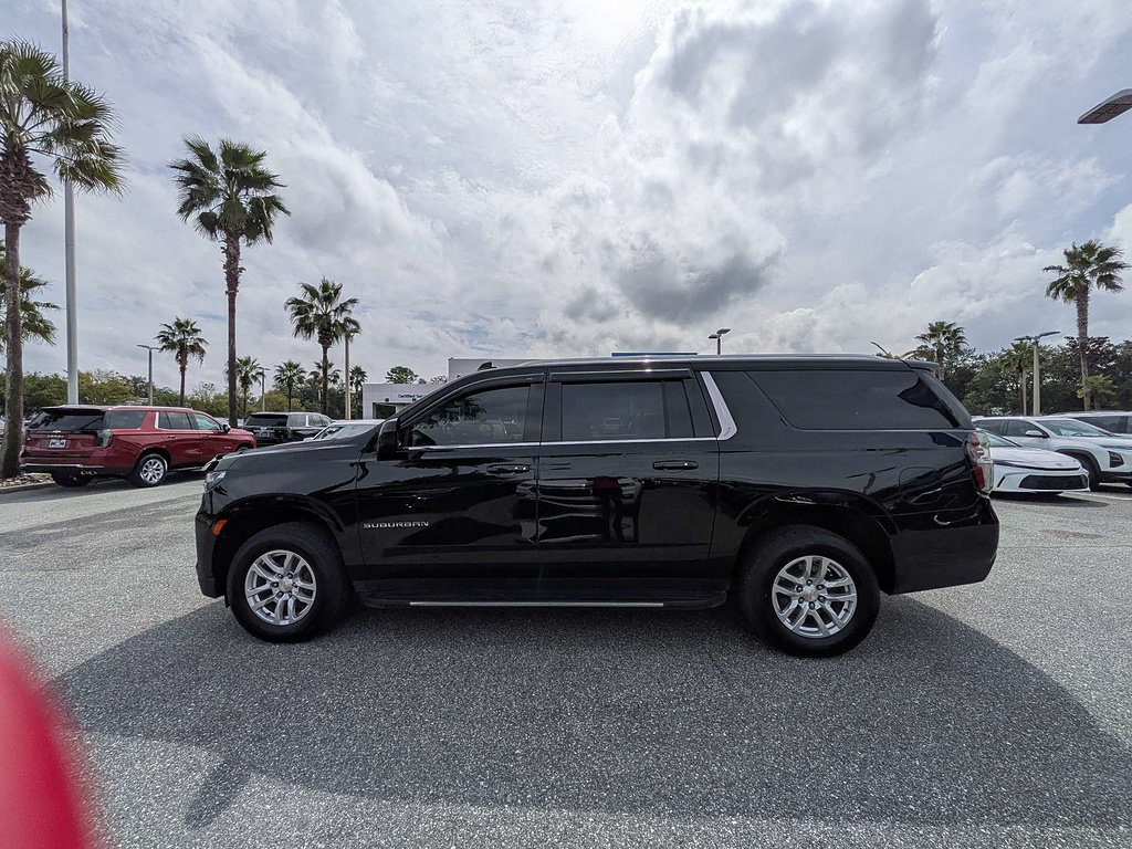 Certified 2024 Chevrolet Suburban LT AWD/4WD image 34