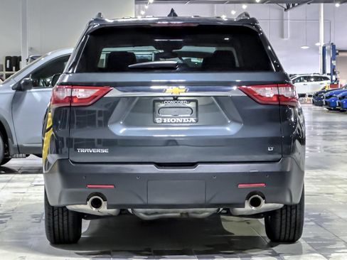 Used 2021 Chevrolet Traverse LT image 9