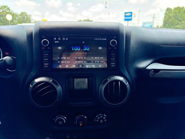 Used 2017 Jeep Wrangler Unlimited Sport w/ Max Tow Package AWD/4WD image 18
