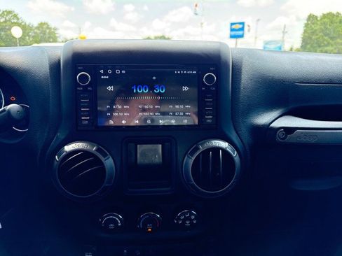 Used 2017 Jeep Wrangler Unlimited Sport w/ Max Tow Package AWD/4WD image 18