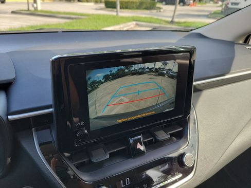Used 2025 Toyota Corolla LE w/ Convenience Package FWD image 30