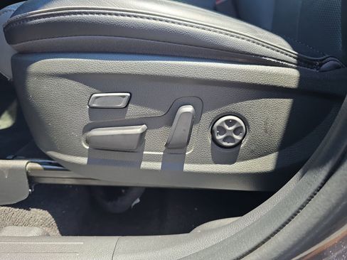 Used 2023 Hyundai Santa Fe Limited w/ Cargo Package FWD image 16