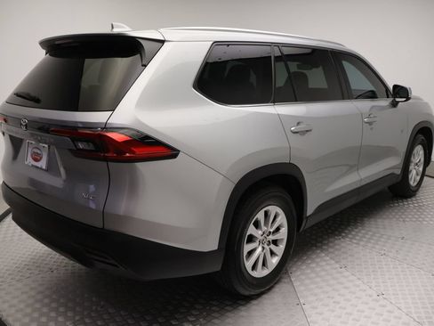 Certified 2024 Toyota Grand Highlander FWD image 8
