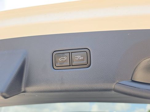 New 2026 Kia Carnival SX FWD image 10