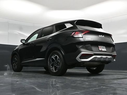 Used 2025 Kia Sportage LX AWD/4WD image 60