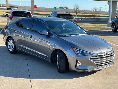 Used 2020 Hyundai Elantra SE w/ Cargo Package (C1) image 4