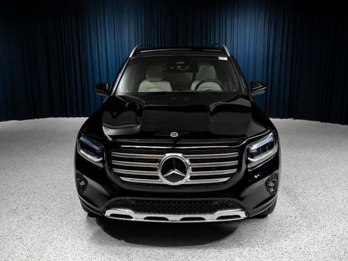 New 2026 Mercedes-Benz GLB 250 4MATIC image 2
