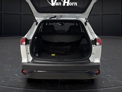 Used 2024 Toyota Corolla Cross SE image 13