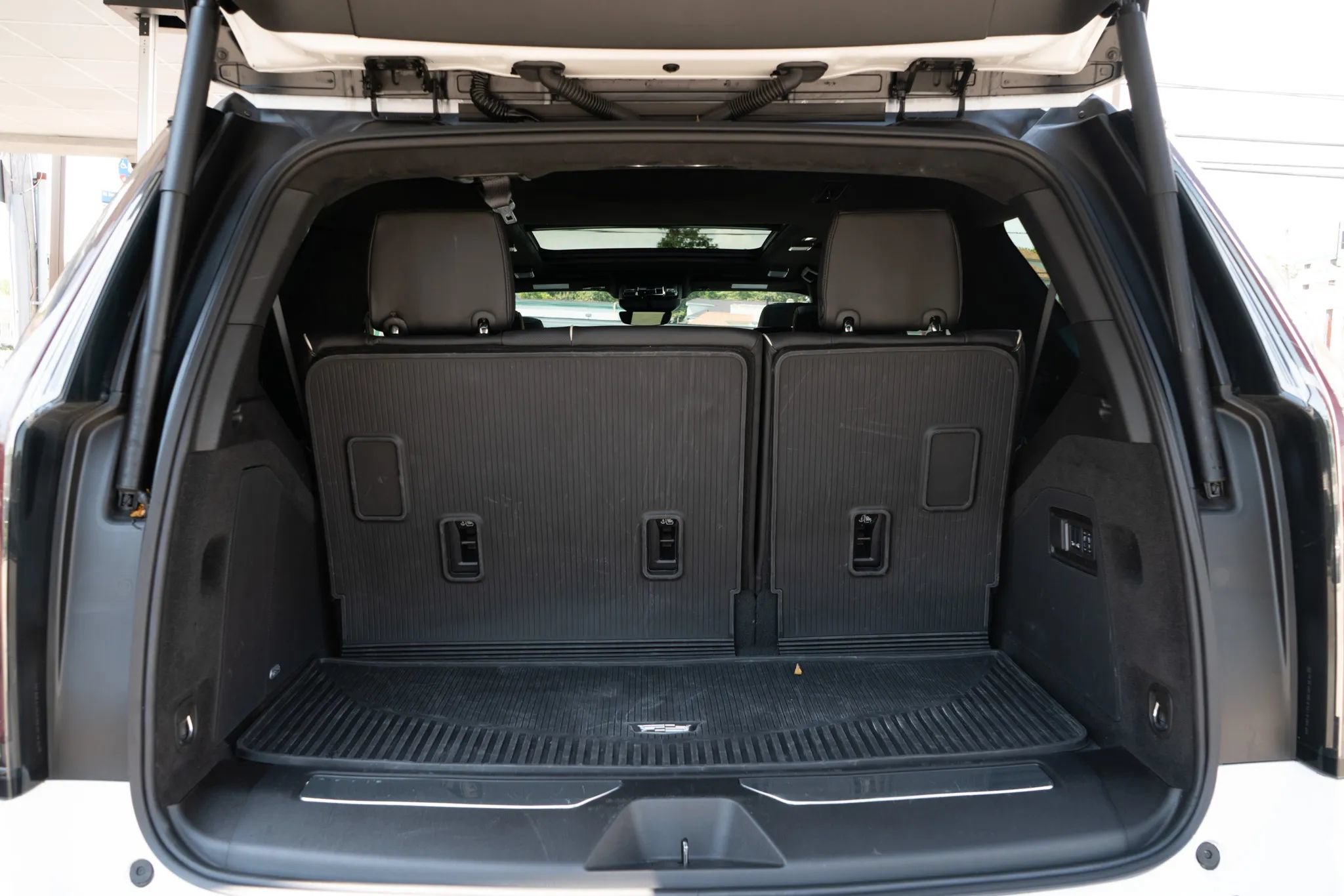 Used 2025 Cadillac Escalade V w/ LPO, Floor Liner Package AWD/4WD image 35