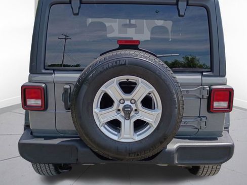 Used 2020 Jeep Wrangler Sport AWD/4WD image 6