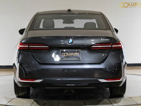 Used 2025 BMW 530i w/ Premium Package RWD image 11