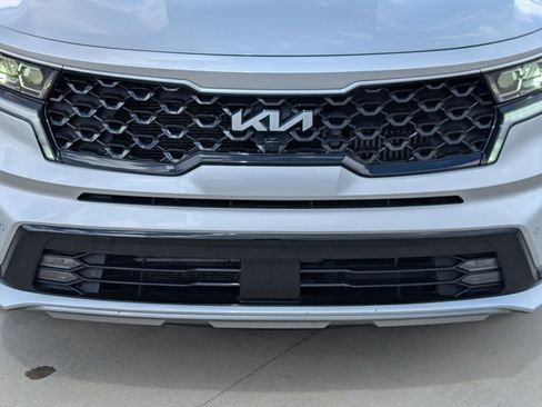 Certified 2023 Kia Sorento SX Prestige AWD/4WD image 8