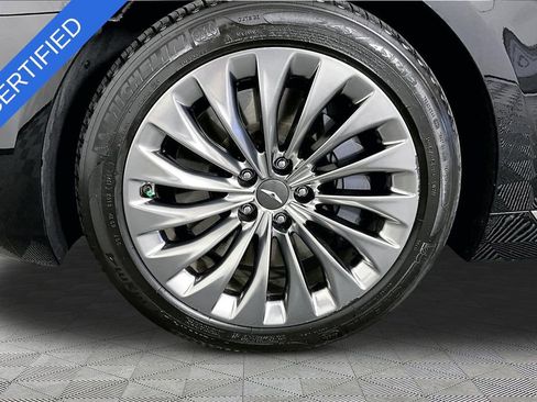 Used 2017 Genesis G90 3.3T Premium RWD image 30