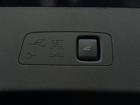 New 2026 Lincoln Corsair Premiere image 11