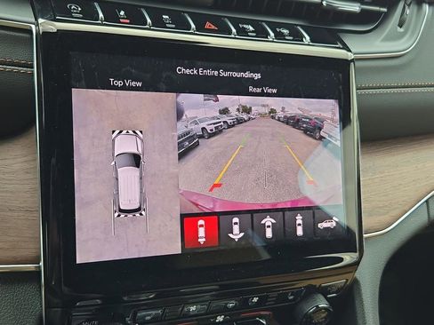 New 2025 Jeep Grand Cherokee L Summit w/ MOPAR Finishing Package AWD/4WD image 35