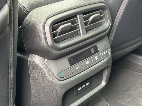 New 2025 Honda Pilot Touring image 13