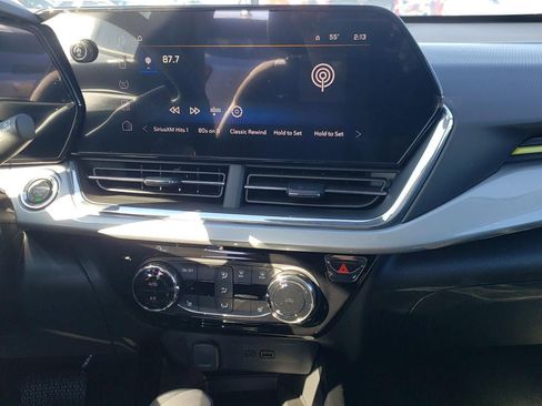 New 2026 Chevrolet Trax LT w/ Sunroof Package image 16