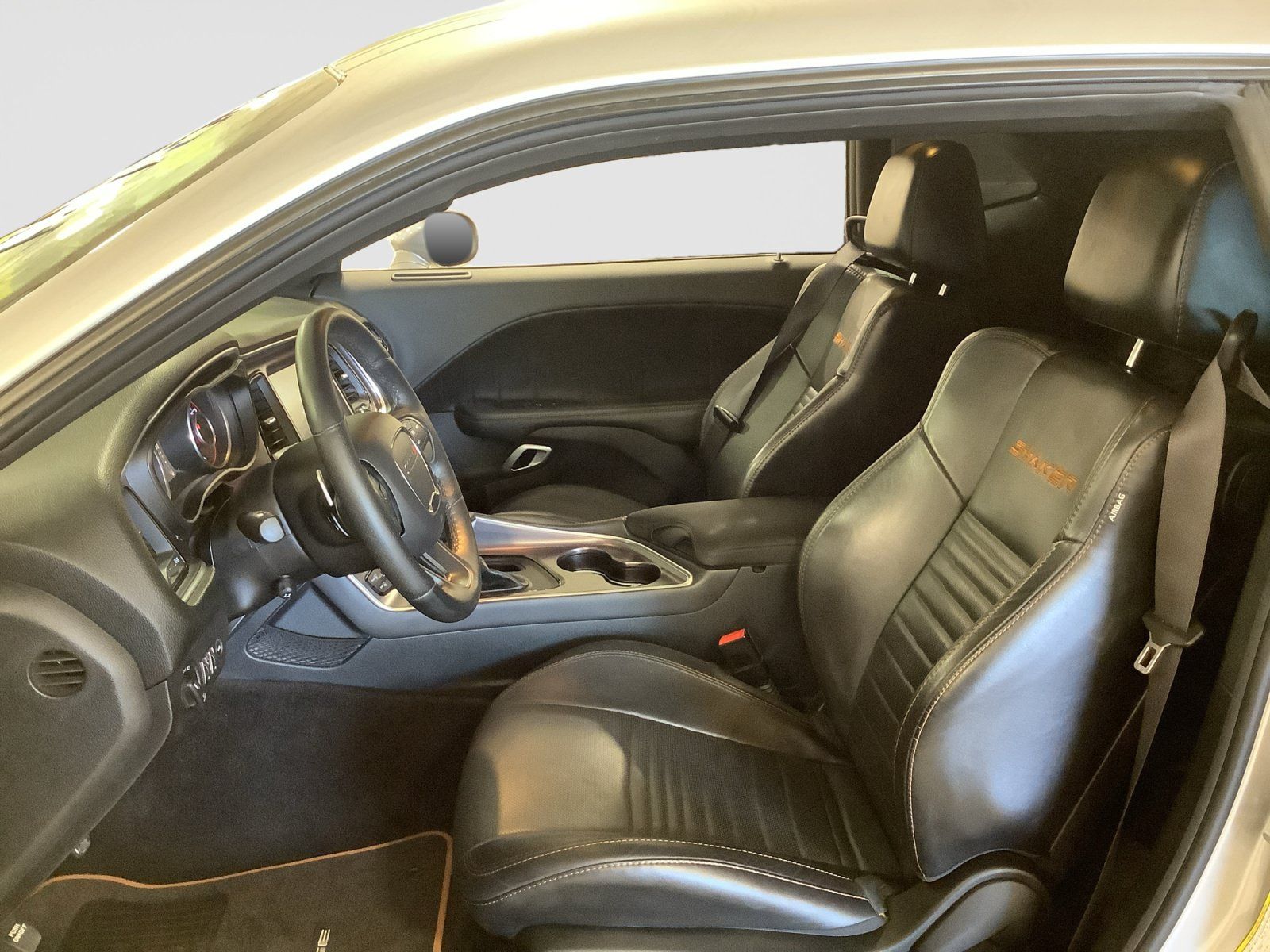 Used 2016 Dodge Challenger R/T Plus RWD image 10