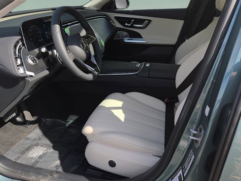 New 2026 Mercedes-Benz E 350 4MATIC Sedan image 51