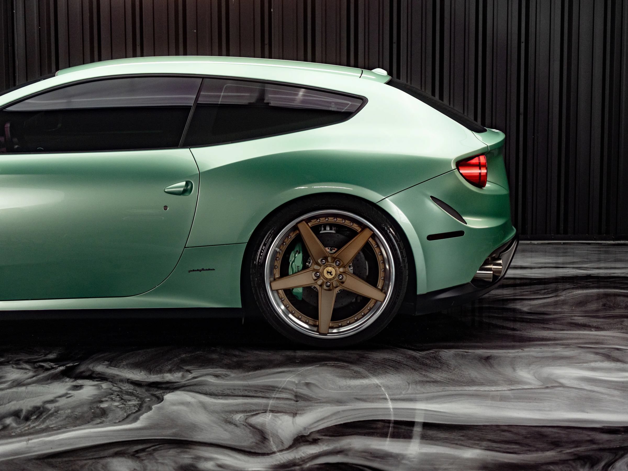 Used 2012 Ferrari FF AWD/4WD image 5