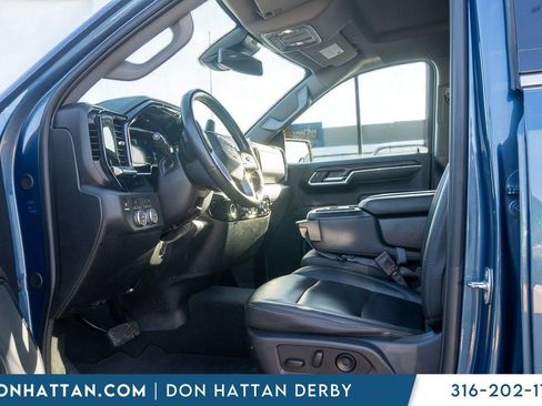 Used 2024 GMC Sierra 1500 SLT image 3