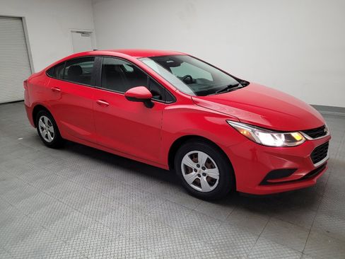 Used 2018 Chevrolet Cruze LS image 11