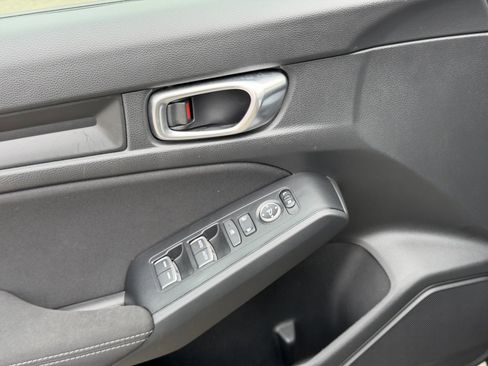 Used 2023 Honda Civic Sport image 8