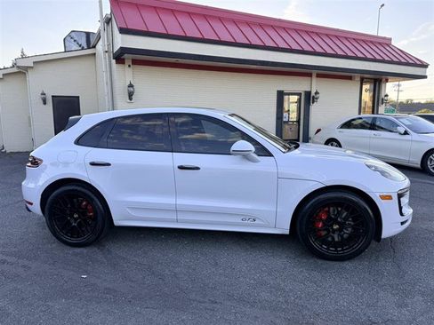 Used 2018 Porsche Macan GTS AWD/4WD image 4
