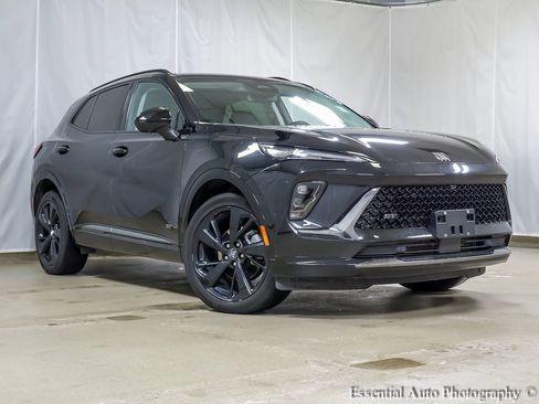 Certified 2025 Buick Envision Sport Touring image 2