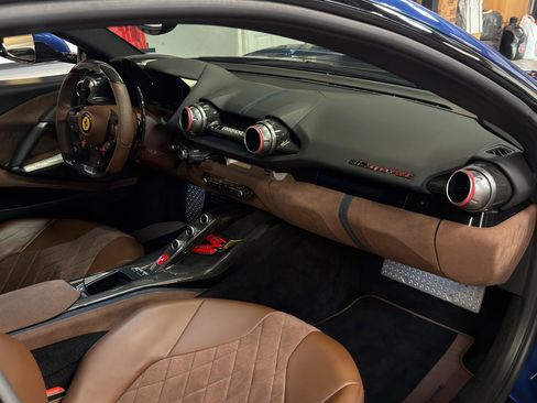 Used 2019 Ferrari 812 Superfast RWD image 25