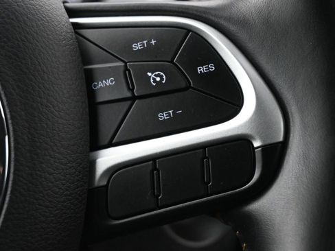 Used 2018 Jeep Compass Latitude w/ Safe & Security Group image 7