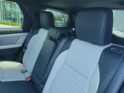 New 2026 Land Rover Discovery Sport Landmark AWD/4WD image 15