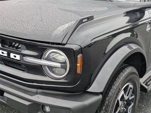 New 2025 Ford Bronco Outer Banks image 9