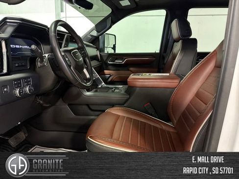 Used 2024 GMC Sierra 2500 Denali Ultimate AWD/4WD image 9