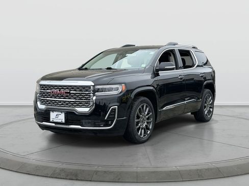 Used 2023 GMC Acadia Denali w/ Black Diamond Edition image 3