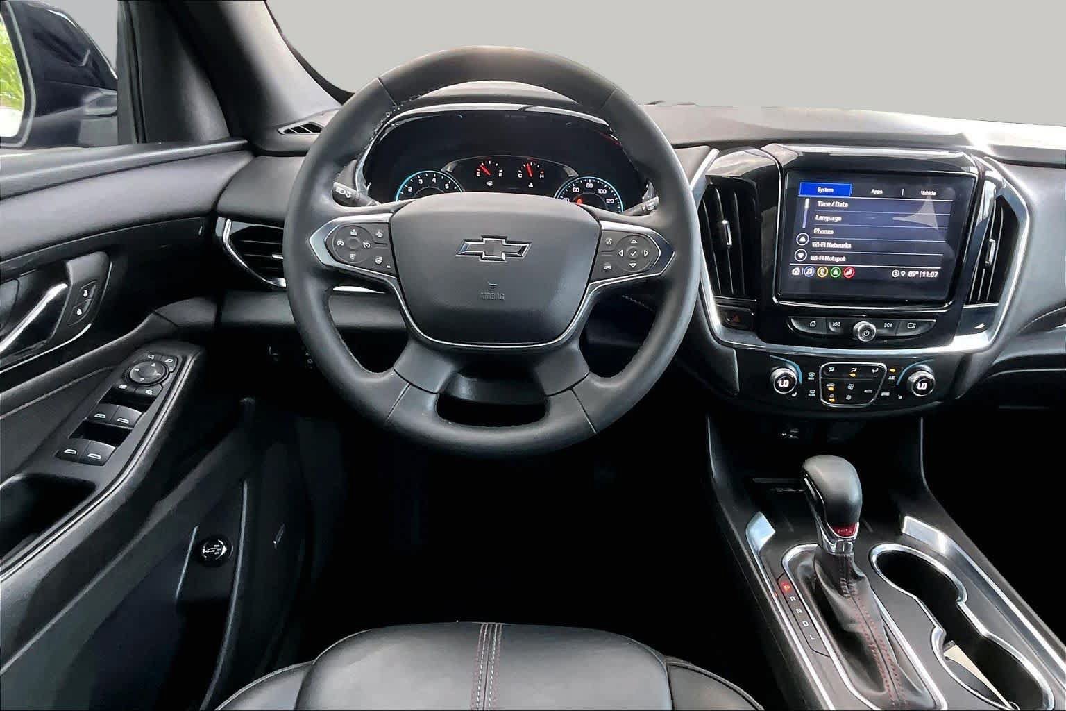Used 2023 Chevrolet Traverse RS FWD image 6