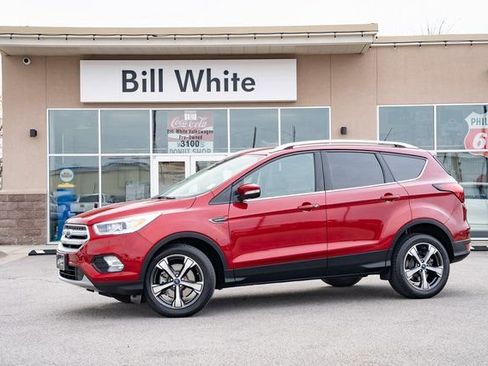 Used 2019 Ford Escape Titanium image 1