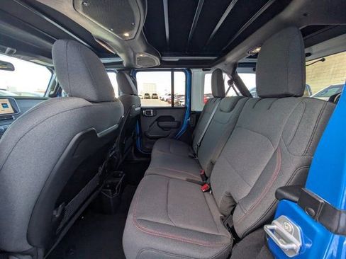 Used 2026 Jeep Wrangler Unlimited Rubicon image 12