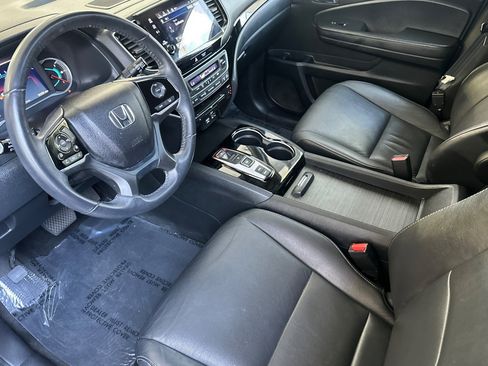 Used 2022 Honda Pilot Touring image 10