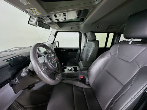 Used 2024 INEOS Grenadier AWD/4WD image 34