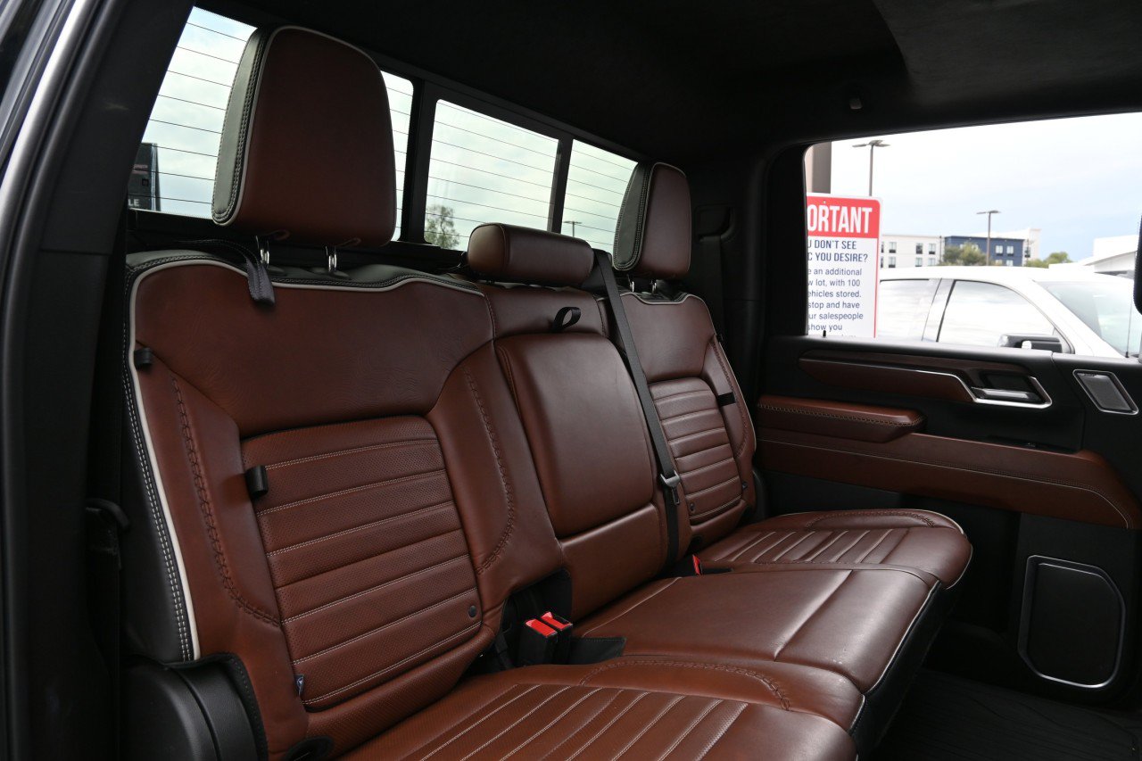Used 2024 GMC Sierra 2500 Denali Ultimate AWD/4WD image 23