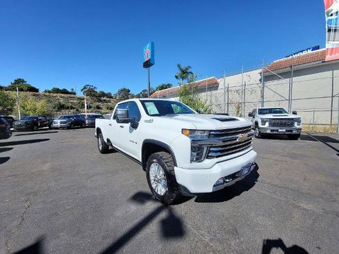 Used 2022 Chevrolet Silverado 2500 High Country w/ Z71 Off-Road Package image 2