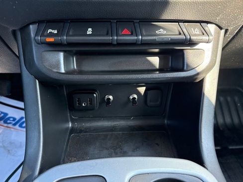 Used 2022 Chevrolet Colorado LT w/ Fleet Safety Package image 29