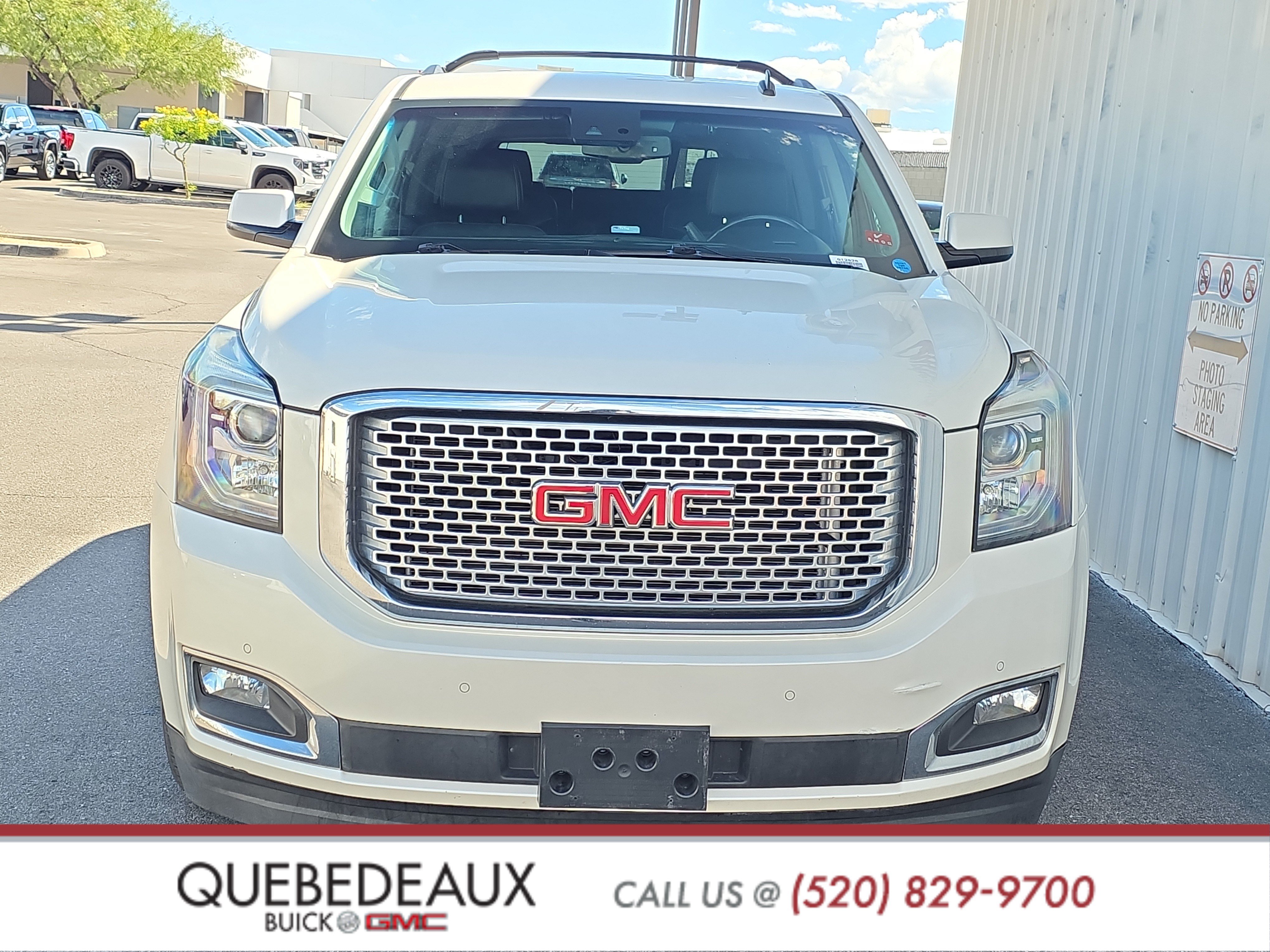 Used 2015 GMC Yukon Denali AWD/4WD image 2