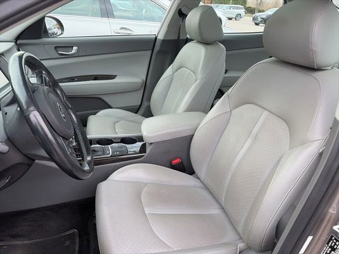 Used 2018 Kia Optima EX w/ Premium Package image 4