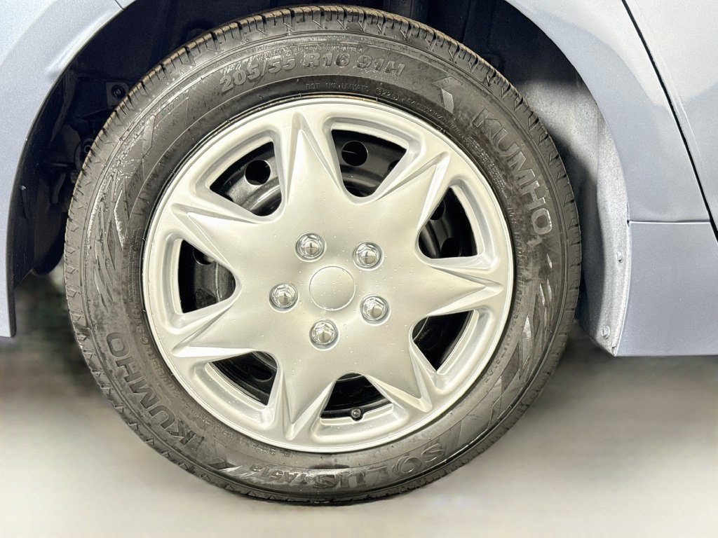 Used 2022 Toyota Corolla LE FWD image 31