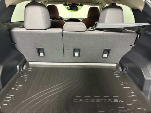 Used 2025 Subaru Crosstrek 2.0i Premium image 10