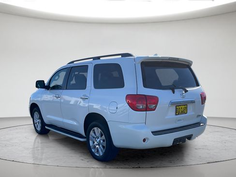 Used 2016 Toyota Sequoia Platinum AWD/4WD image 5