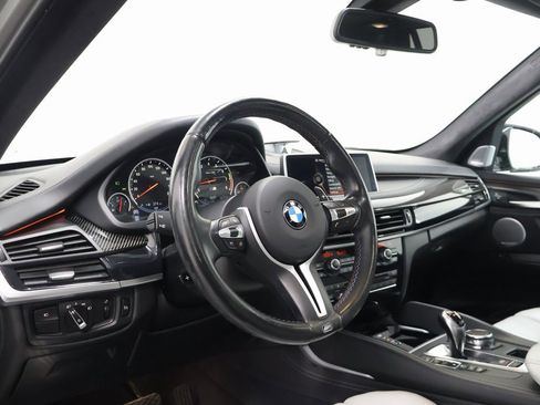Used 2016 BMW X5 M image 15