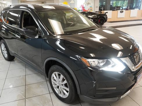 Used 2018 Nissan Rogue SV AWD/4WD image 14